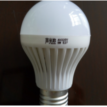 鴻彩 新款LED聲控燈 LED球泡燈 室內(nèi)節(jié)能照明LED燈泡地攤家用LED燈
